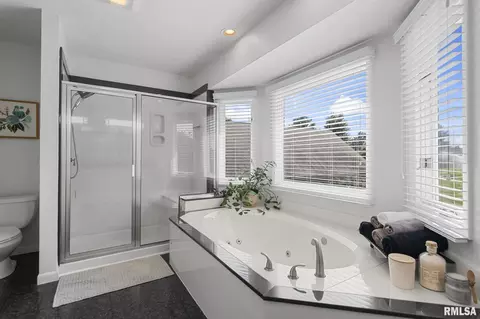 Bath - 5105 Eagle Rdg, Springfield, IL 62711 photo 5 of 8