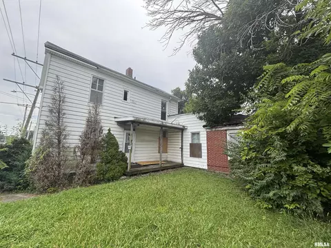 215 S East St, Jacksonville, IL 62650