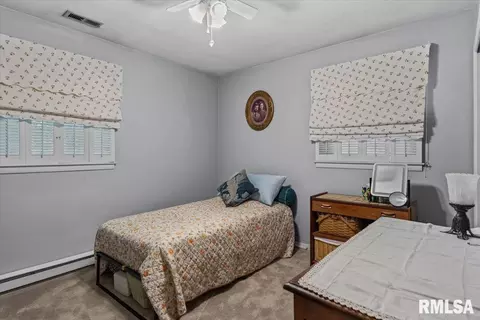 Bedroom - 14 Hackney Ln, Springfield, IL 62702 photo 4 of 5