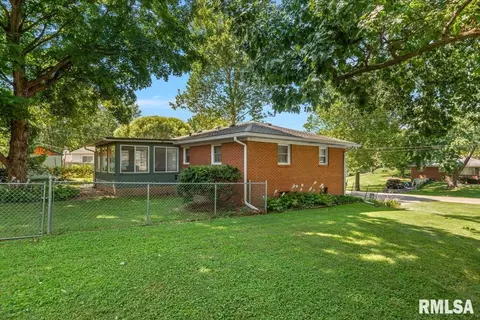 Exterior - 14 Hackney Ln, Springfield, IL 62702 photo 8 of 14
