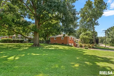 Exterior - 14 Hackney Ln, Springfield, IL 62702 photo 6 of 14