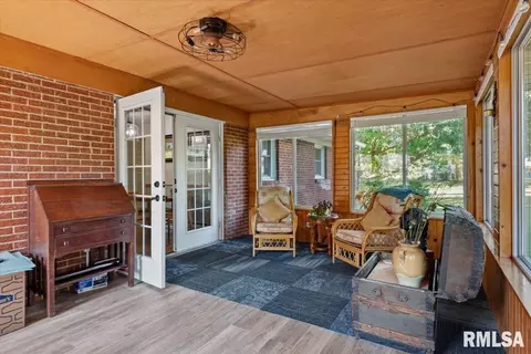 Exterior - 14 Hackney Ln, Springfield, IL 62702 photo 5 of 14