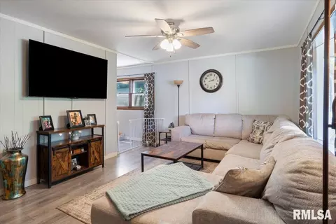 Living - 48 Beverly Rd, Springfield, IL 62702 photo 1 of 1