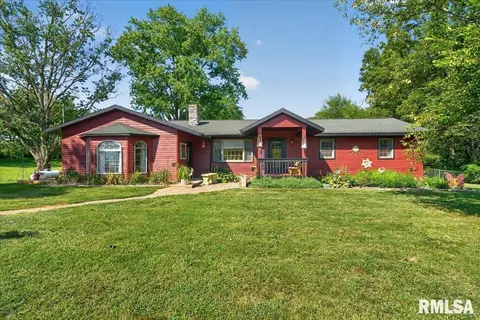 18875 Atterberry St, Petersburg, IL 62675