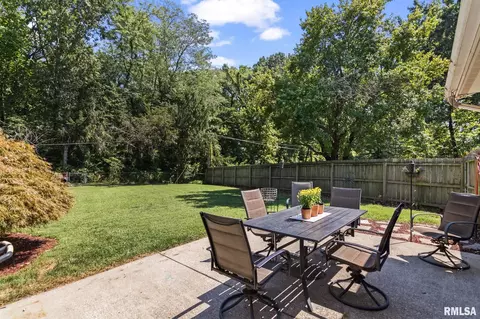 Exterior - 127 E Hawkeye Way, Springfield, IL 62707 photo 4 of 9