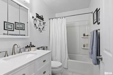 Bath - 127 E Hawkeye Way, Springfield, IL 62707 photo 1 of 2