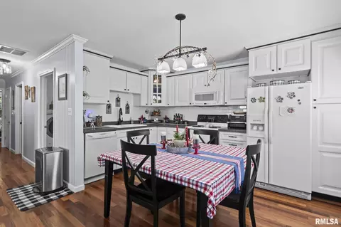 Kitchen - 127 E Hawkeye Way, Springfield, IL 62707 photo 2 of 2