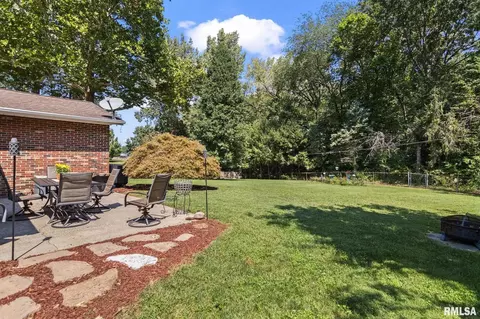 Exterior - 127 E Hawkeye Way, Springfield, IL 62707 photo 3 of 9