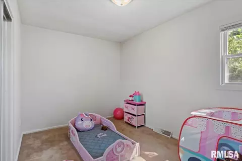 Bedroom - 16 Salem Rd, Springfield, IL 62702 photo 3 of 5