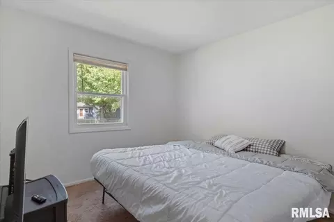 Bedroom - 16 Salem Rd, Springfield, IL 62702 photo 1 of 5