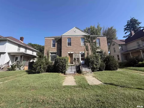 441 E Grove St, Galesburg, IL 61401