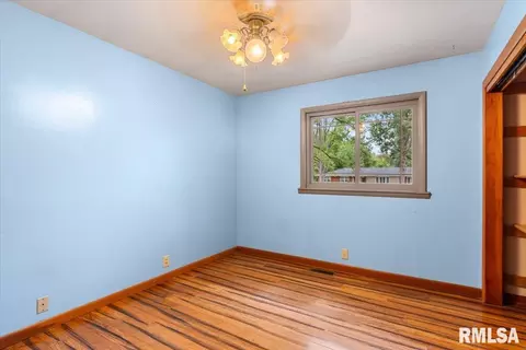 Bedroom - 8 Pajim Ln, Springfield, IL 62712 photo 1 of 8