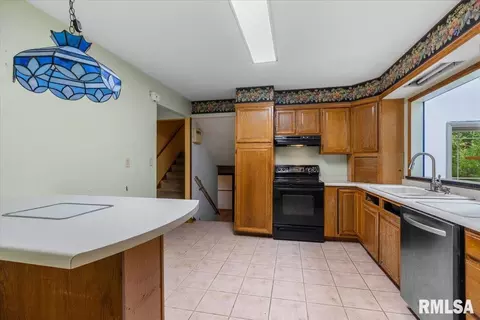 Kitchen - 8 Pajim Ln, Springfield, IL 62712 photo 1 of 3