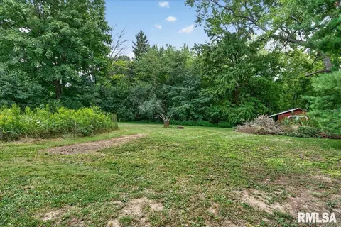 Exterior - 8 Pajim Ln, Springfield, IL 62712 photo 2 of 4