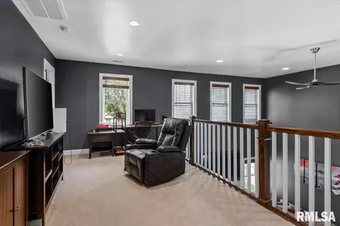 Entry Way - 505 Main St, Rochester, IL 62563 photo 5 of 6