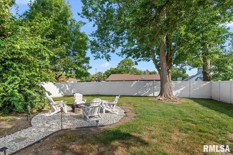 Exterior - 505 Main St, Rochester, IL 62563 photo 5 of 8