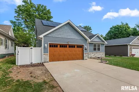 Exterior - 505 Main St, Rochester, IL 62563 photo 3 of 8