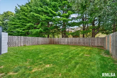Exterior - 2402 Checkerberry Ln, Springfield, IL 62711 photo 5 of 8