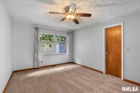 Bedroom - 2402 Checkerberry Ln, Springfield, IL 62711 photo 3 of 6