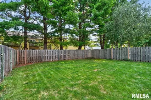 Exterior - 2402 Checkerberry Ln, Springfield, IL 62711 photo 6 of 8
