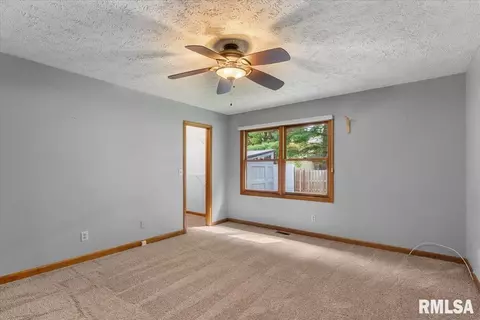 Bedroom - 2402 Checkerberry Ln, Springfield, IL 62711 photo 6 of 6