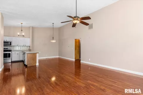 Living - 2402 Checkerberry Ln, Springfield, IL 62711 photo 2 of 5