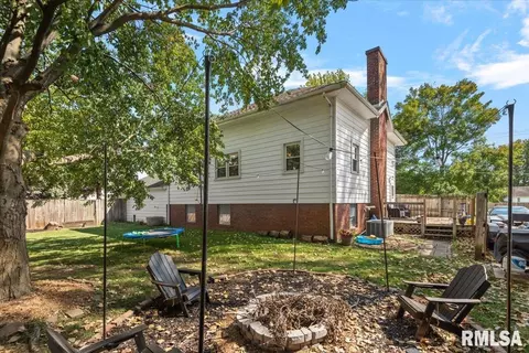 Exterior - 3501 W Iles Ave, Springfield, IL 62711 photo 4 of 9