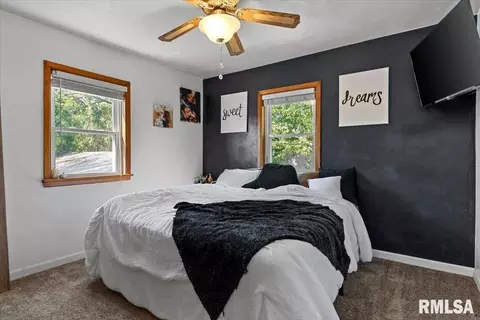 Bedroom - 3501 W Iles Ave, Springfield, IL 62711 photo 3 of 5