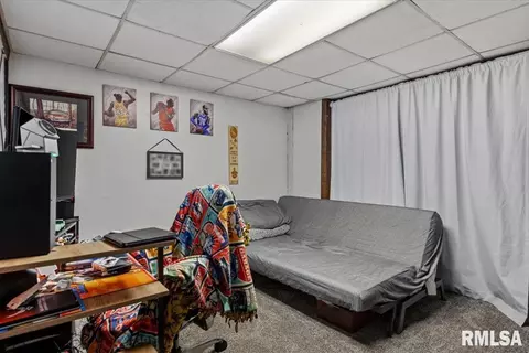 Bedroom - 3501 W Iles Ave, Springfield, IL 62711 photo 4 of 5