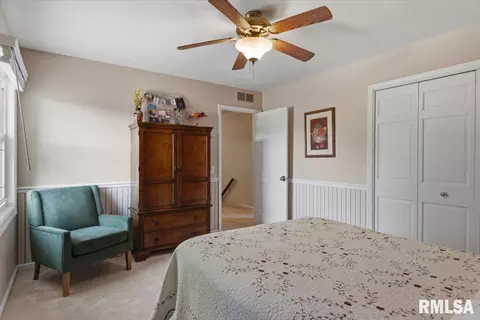 Bedroom - 3220 Red Bud Ln, Springfield, IL 62712 photo 8 of 10