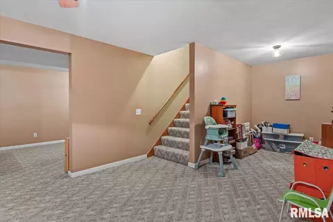 Entry Way - 3220 Red Bud Ln, Springfield, IL 62712 photo 2 of 2