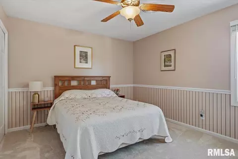 Bedroom - 3220 Red Bud Ln, Springfield, IL 62712 photo 7 of 10