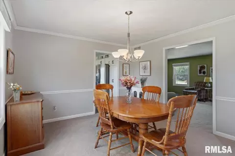 Dining - 3220 Red Bud Ln, Springfield, IL 62712 photo 2 of 3