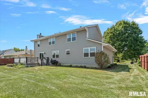 Exterior - 3220 Red Bud Ln, Springfield, IL 62712 photo 6 of 10