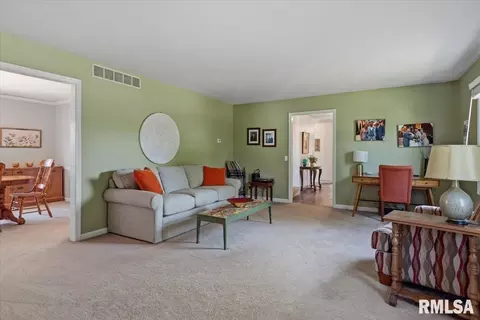 Living - 3220 Red Bud Ln, Springfield, IL 62712 photo 2 of 2