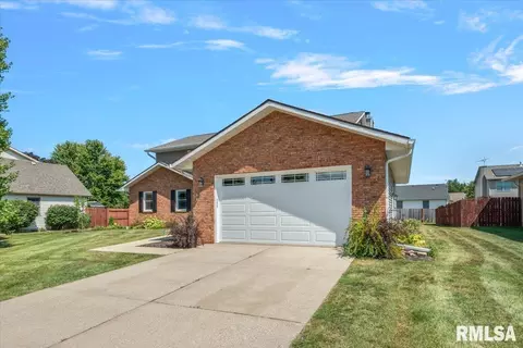 Exterior - 3220 Red Bud Ln, Springfield, IL 62712 photo 3 of 10