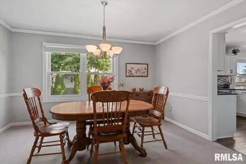Dining - 3220 Red Bud Ln, Springfield, IL 62712 photo 1 of 3