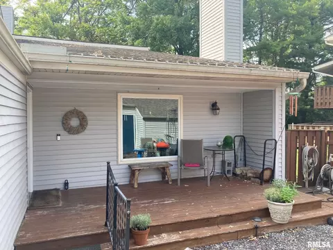 82 Country Pl, Springfield, IL 62703 photo 2