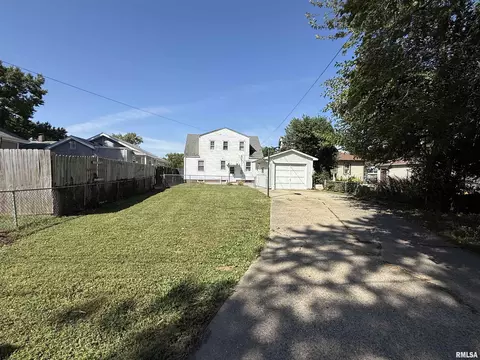 Exterior - 2416 S 5th St, Springfield, IL 62703 photo 9 of 9