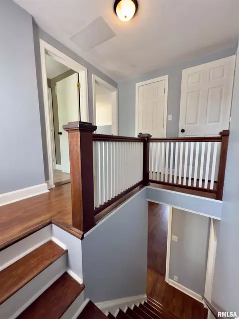 Entry Way - 2416 S 5th St, Springfield, IL 62703 photo 7 of 8