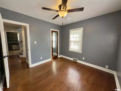 Bedroom - 2416 S 5th St, Springfield, IL 62703 photo 2 of 10