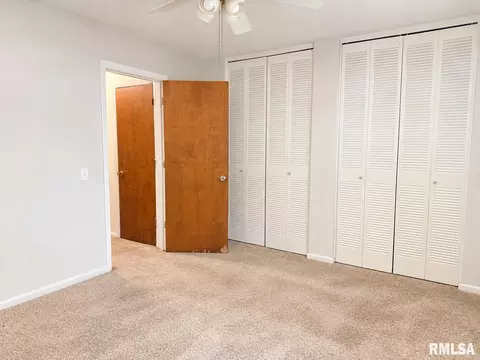 Bedroom - 40014003 Hazelcrest Rd, Springfield, IL 62703 photo 3 of 4