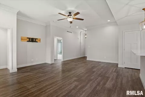 Entry Way - 3418 Telford Dr, Springfield, IL 62712 photo 3 of 9