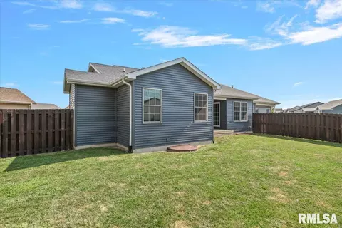 Exterior - 3418 Telford Dr, Springfield, IL 62712 photo 5 of 7