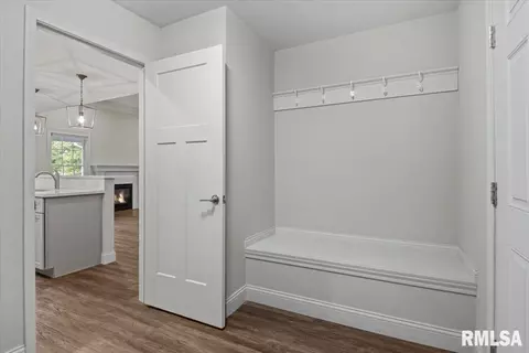 Entry Way - 3418 Telford Dr, Springfield, IL 62712 photo 9 of 9