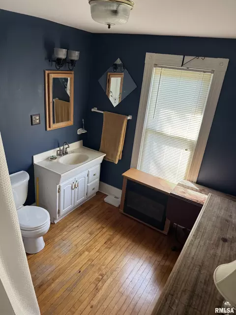 Bath - 306 E Main St, Tallula, IL 62688 photo 2 of 2
