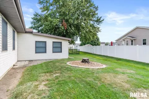 Exterior - 2904 Biscayne Dr, Springfield, IL 62707 photo 8 of 8