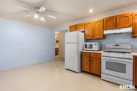 Other - 2904 Biscayne Dr, Springfield, IL 62707 photo 3 of 7