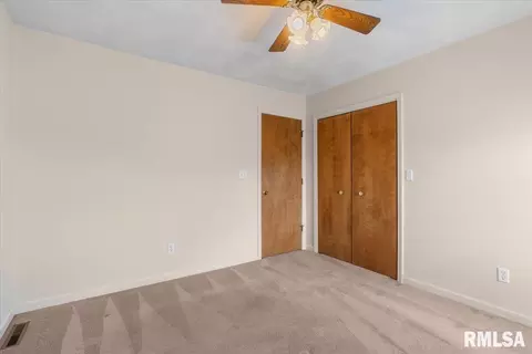 Bedroom - 2904 Biscayne Dr, Springfield, IL 62707 photo 5 of 9