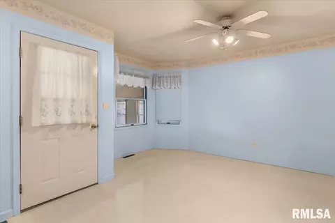 Bedroom - 2904 Biscayne Dr, Springfield, IL 62707 photo 1 of 9